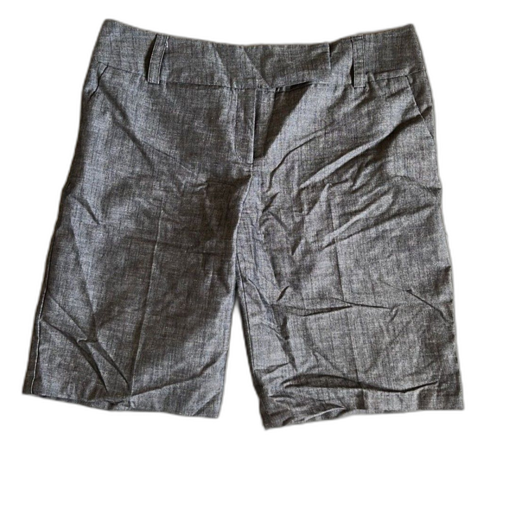 An‎ studio capris